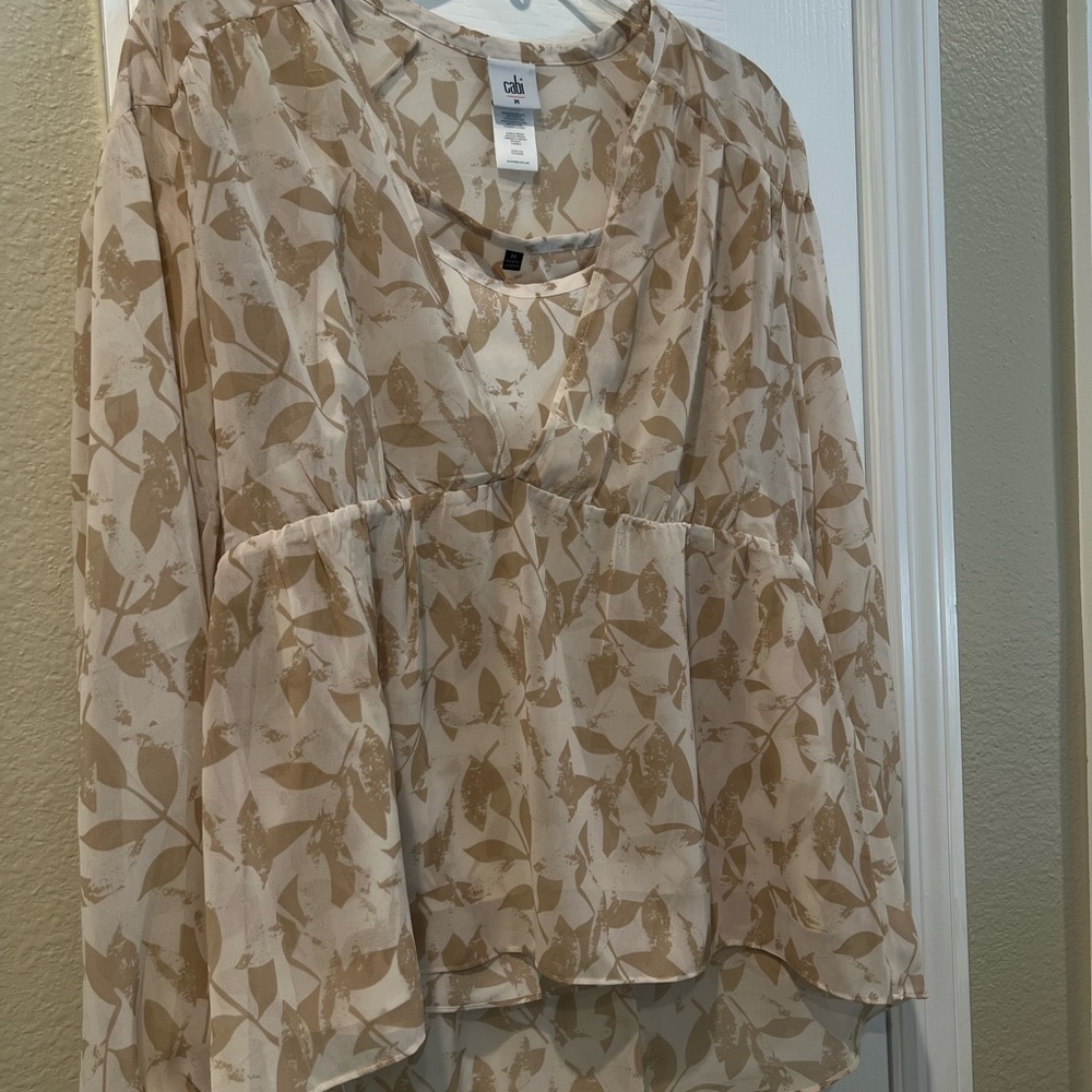 Cabi (2 piece) Fall 21 Couplet Blouse - Picture 3 of 7